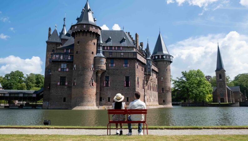 Graben um das Schloss de Haar