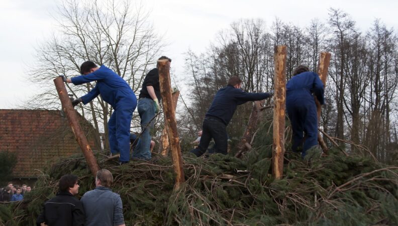 Osterfeuer Twente